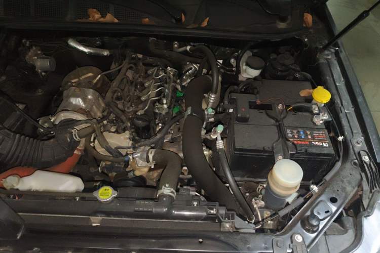 Used Isuzu D-MAX 2021 1.9T Automatic 4x4 Diesel Global Huan Dong RZ4E Engine Bay Left