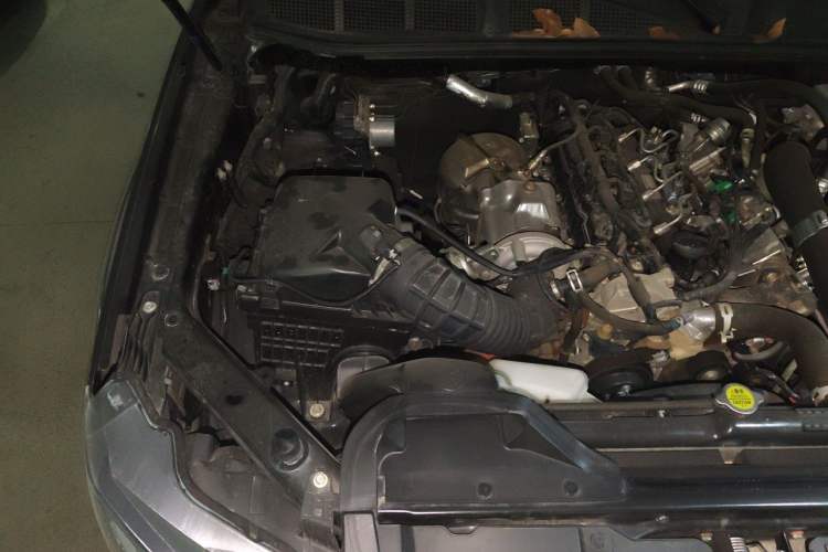 Used Isuzu D-MAX 2021 1.9T Automatic 4x4 Diesel Global Huan Dong RZ4E Engine Bay Right