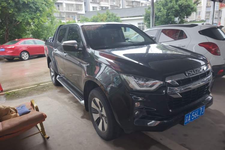 Used Isuzu D-MAX 2021 1.9T Automatic 4x4 Diesel Global Huan Dong RZ4E Front Right 45 Deg