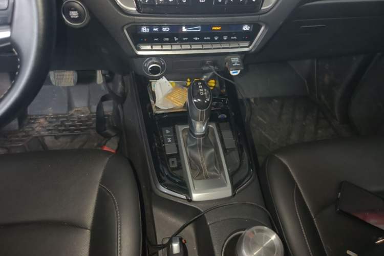 Used Isuzu D-MAX 2021 1.9T Automatic 4x4 Diesel Global Huan Dong RZ4E Gear Lever