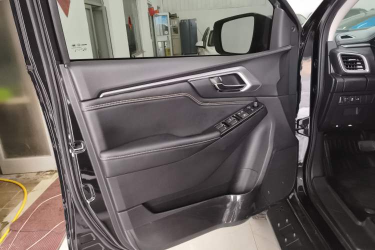 Used Isuzu D-MAX 2021 1.9T Automatic 4x4 Diesel Global Huan Dong RZ4E Left Front Door Interior