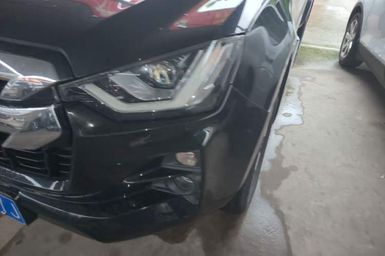 Used Isuzu D-MAX 2021 1.9T Automatic 4x4 Diesel Global Huan Dong RZ4E Left Front Headlight