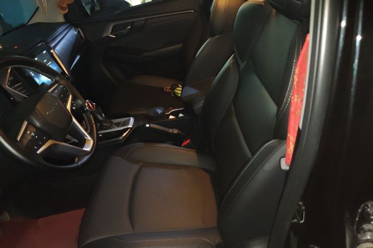 Used Isuzu D-MAX 2021 1.9T Automatic 4x4 Diesel Global Huan Dong RZ4E Left Front Seat