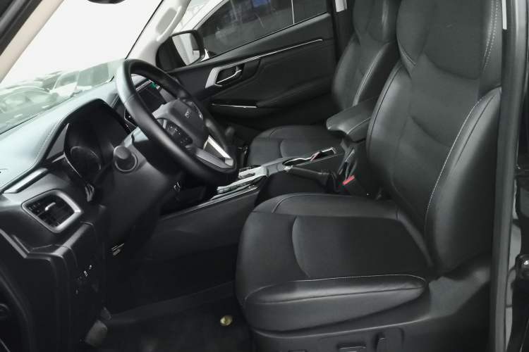Used Isuzu D-MAX 2021 1.9T Automatic 4x4 Diesel Global Huan Dong RZ4E Left Front Seat