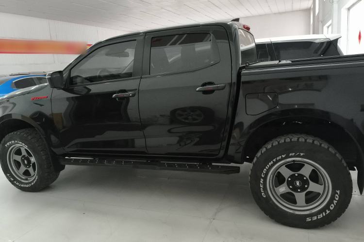 Used Isuzu D-MAX 2021 1.9T Automatic 4x4 Diesel Global Huan Dong RZ4E Left Side