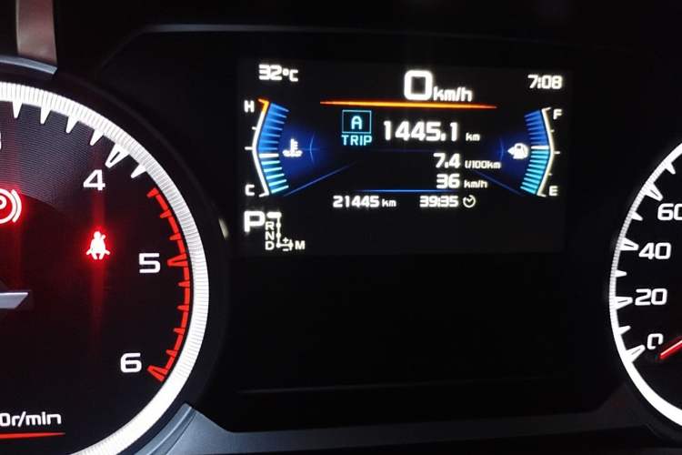 Used Isuzu D-MAX 2021 1.9T Automatic 2WD Diesel Global Bold RZ4E Odometer Close Up