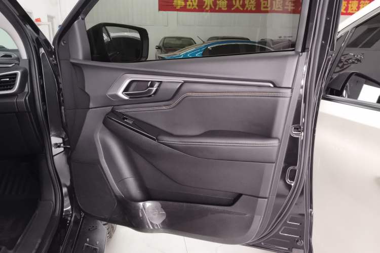 Used Isuzu D-MAX 2021 1.9T Automatic 4x4 Diesel Global Huan Dong RZ4E Right Front Door Interior