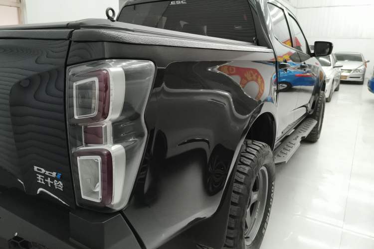 Used Isuzu D-MAX 2021 1.9T Automatic 4x4 Diesel Global Huan Dong RZ4E Right Rear Taillight