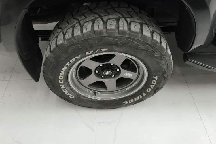 Used Isuzu D-MAX 2021 1.9T Automatic 4x4 Diesel Global Huan Dong RZ4E Right Rear Wheel Hub