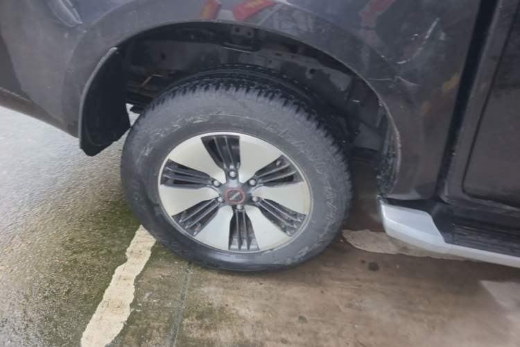 Used Isuzu D-MAX 2021 1.9T Automatic 4x4 Diesel Global Huan Dong RZ4E Right Rear Wheel Hub