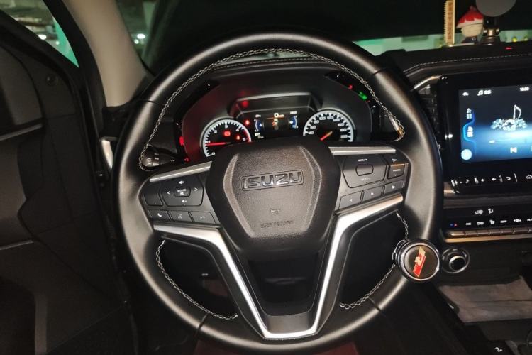 Used Isuzu D-MAX 2021 1.9T Automatic 4x4 Diesel Global Huan Dong RZ4E Steering Wheel