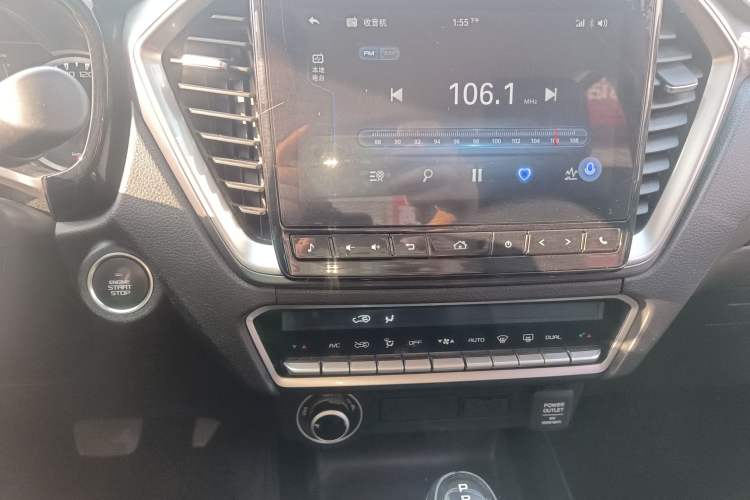 Used Isuzu D-MAX 2021 1.9T Automatic 4x4 Diesel Global Huan Dong RZ4E Audio And AC Panel