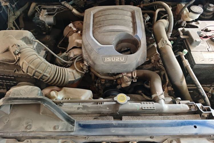 Used Isuzu D-MAX 2021 1.9T Automatic 4x4 Diesel Global Changle Leading RZ4E Engine Bay