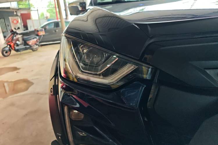 Used Isuzu D-MAX 2021 1.9T Automatic 4x4 Diesel Global Changle Leading RZ4E Right Front Headlight