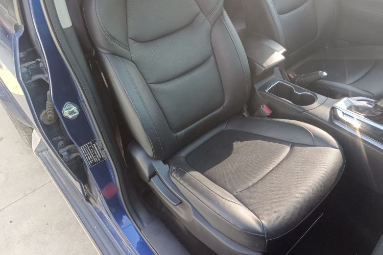 Used Isuzu D-MAX 2021 1.9T Automatic 4x4 Diesel Global Huan Dong RZ4E Right Front Seat