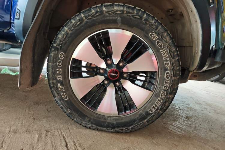 Used Isuzu D-MAX 2021 1.9T Automatic 4x4 Diesel Global Changle Leading RZ4E Right Front Wheel Hub