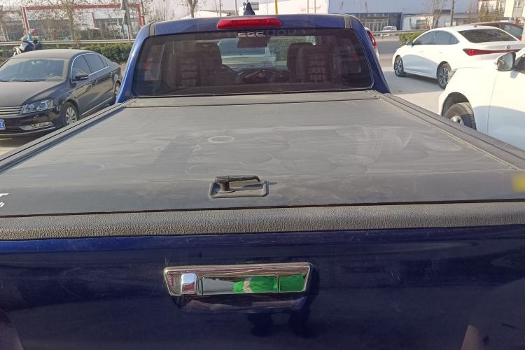 Used Isuzu D-MAX 2021 1.9T Automatic 4x4 Diesel Global Huan Dong RZ4E Trunk