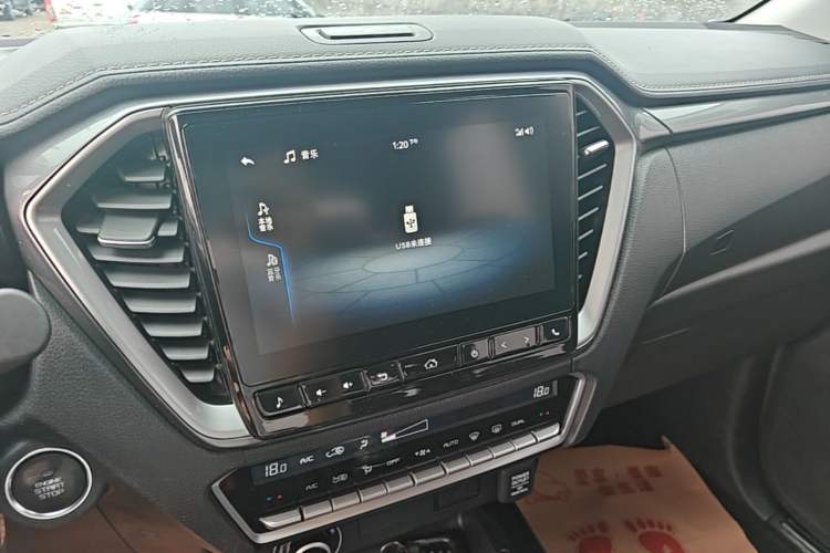 Used Isuzu D-MAX 2021 1.9T Automatic 4x4 Diesel Global Huan Dong RZ4E Audio And AC Panel