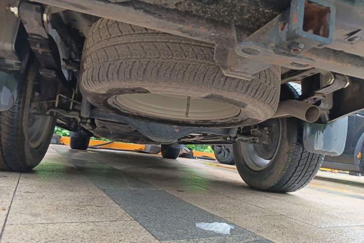 Used Isuzu D-MAX 2021 1.9T Automatic 4x4 Diesel Global Huan Dong RZ4E Chassis Rear