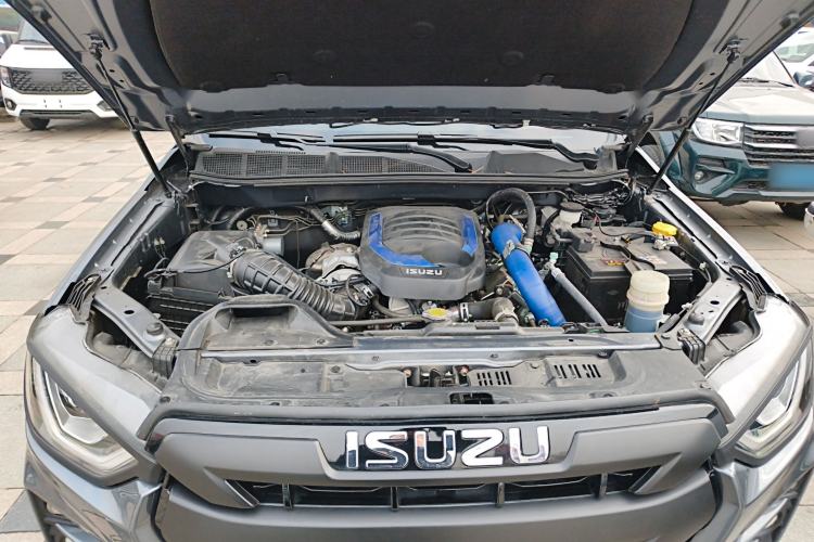 Used Isuzu D-MAX 2021 1.9T Manual 4x4 Diesel Global Dynamic RZ4E Engine Bay