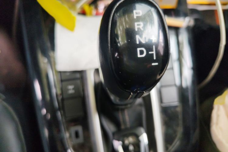 Used Isuzu D-MAX 2021 1.9T Automatic 4x4 Diesel Global Huan Dong RZ4E Gear Lever