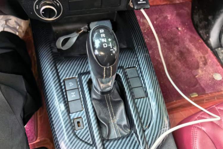 Used Isuzu D-MAX 2021 1.9T Automatic 4x4 Diesel Global Huan Dong RZ4E Gear Lever