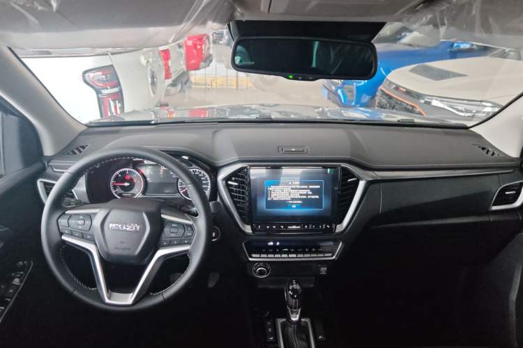 Used Isuzu D-MAX 2021 1.9T Automatic 4x4 Diesel Global Changle Leading RZ4E Interior 3