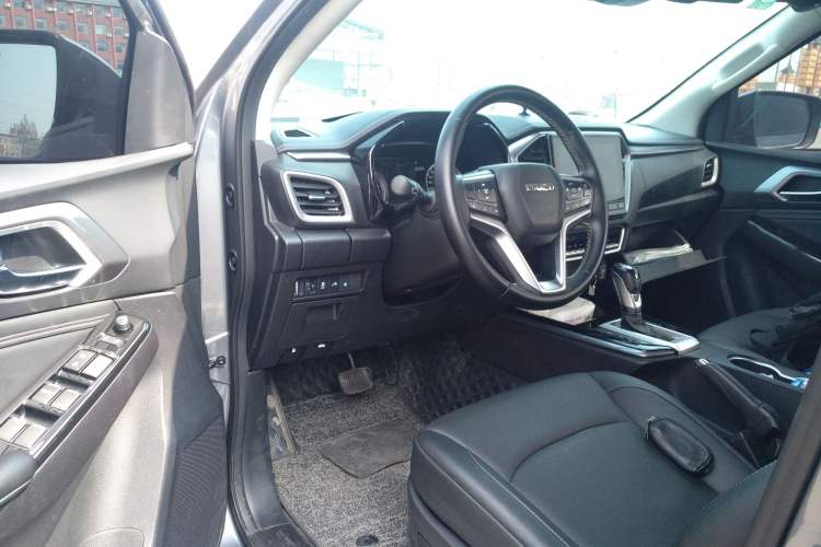 Used Isuzu D-MAX 2021 1.9T Automatic All-Wheel Drive Diesel Global Leading RZ4E Interior 3