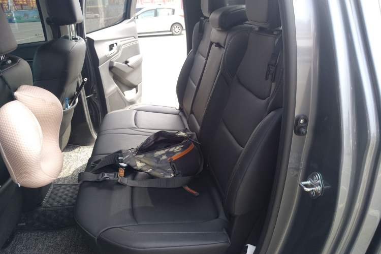 Used Isuzu D-MAX 2021 1.9T Automatic All-Wheel Drive Diesel Global Leading RZ4E Interior 4