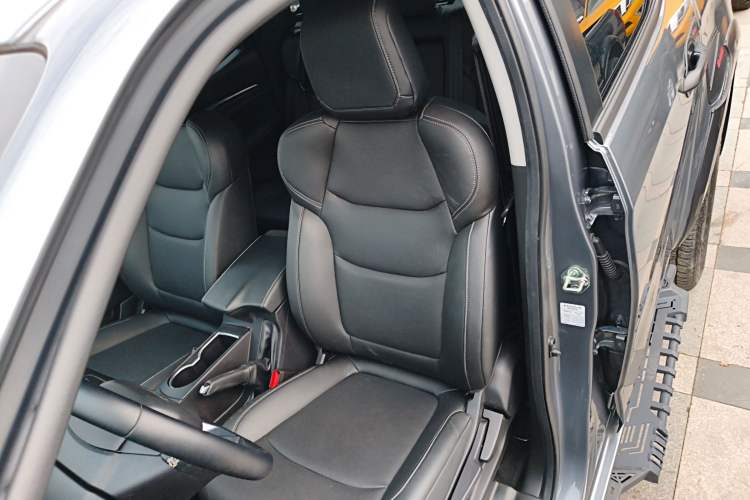 Used Isuzu D-MAX 2021 1.9T Manual 4x4 Diesel Global Dynamic RZ4E Left Front Seat