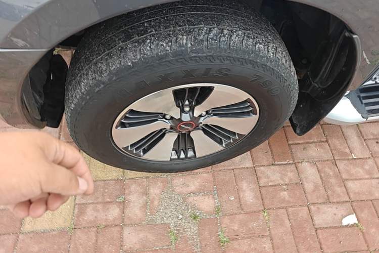 Used Isuzu D-MAX 2021 1.9T Automatic 4x4 Diesel Global Huan Dong RZ4E Left Front Wheel Hub