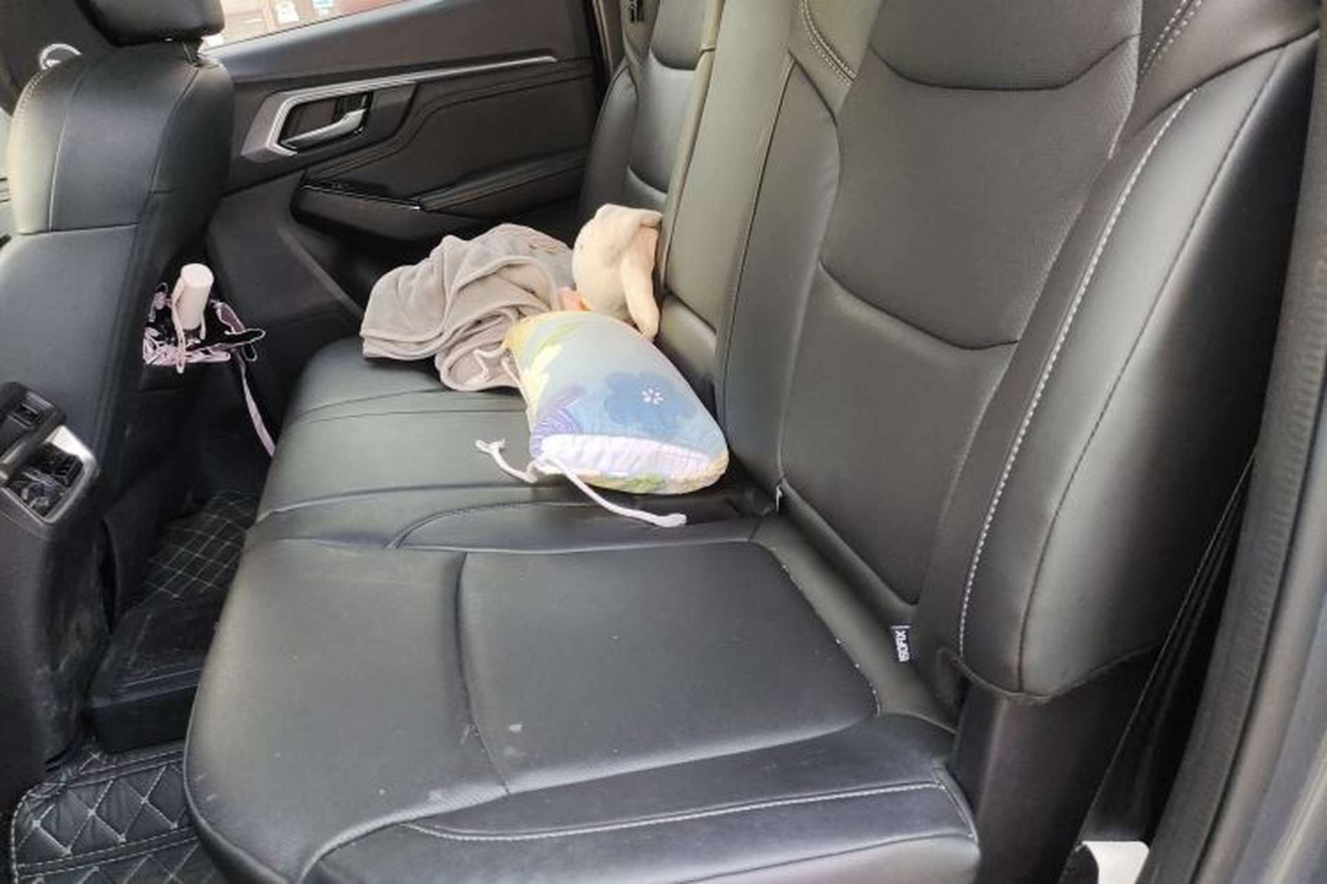 Used Isuzu D-MAX 2021 1.9T Automatic 4x4 Diesel Global Huan Dong RZ4E Left Rear Seat