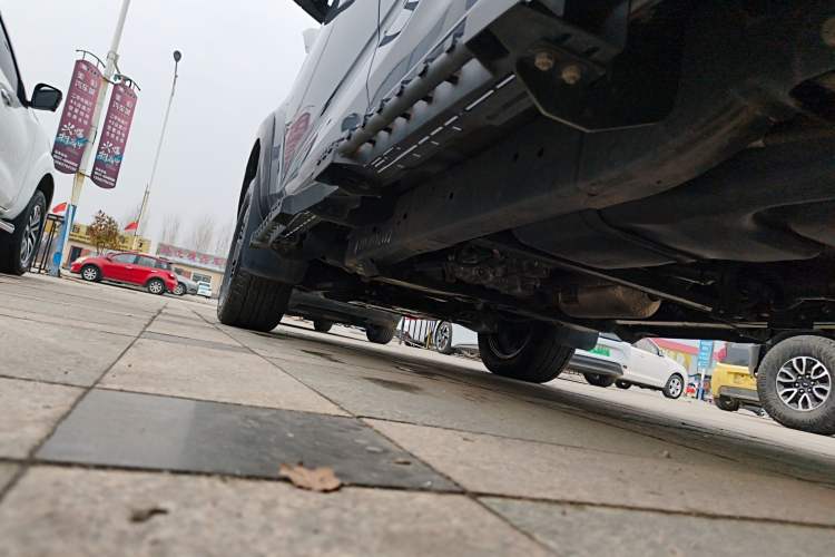Used Isuzu D-MAX 2021 1.9T Manual 4x4 Diesel Global Dynamic RZ4E Left Side Sill