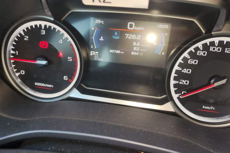 Used Isuzu D-MAX 2021 1.9T Automatic 4x4 Diesel Global Huan Dong RZ4E Odometer Close Up