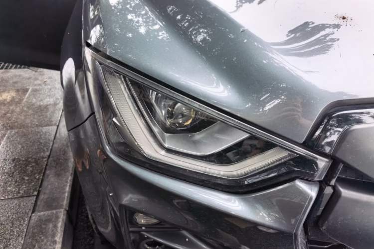 Used Isuzu D-MAX 2021 1.9T Automatic 4x4 Diesel Global Huan Dong RZ4E Right Front Headlight