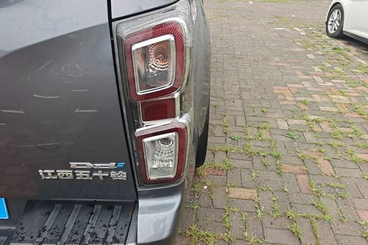 Used Isuzu D-MAX 2021 1.9T Automatic 4x4 Diesel Global Huan Dong RZ4E Right Rear Taillight