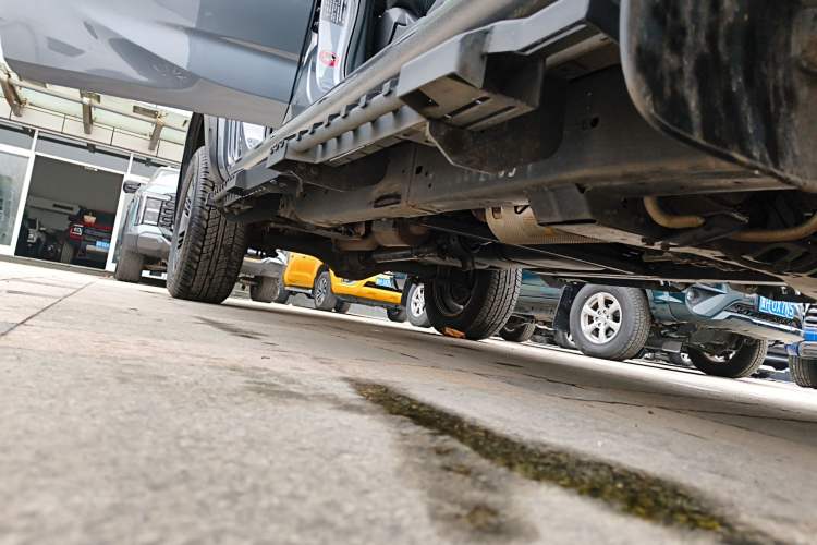 Used Isuzu D-MAX 2021 1.9T Manual 4x4 Diesel Global Dynamic RZ4E Right Side Sill