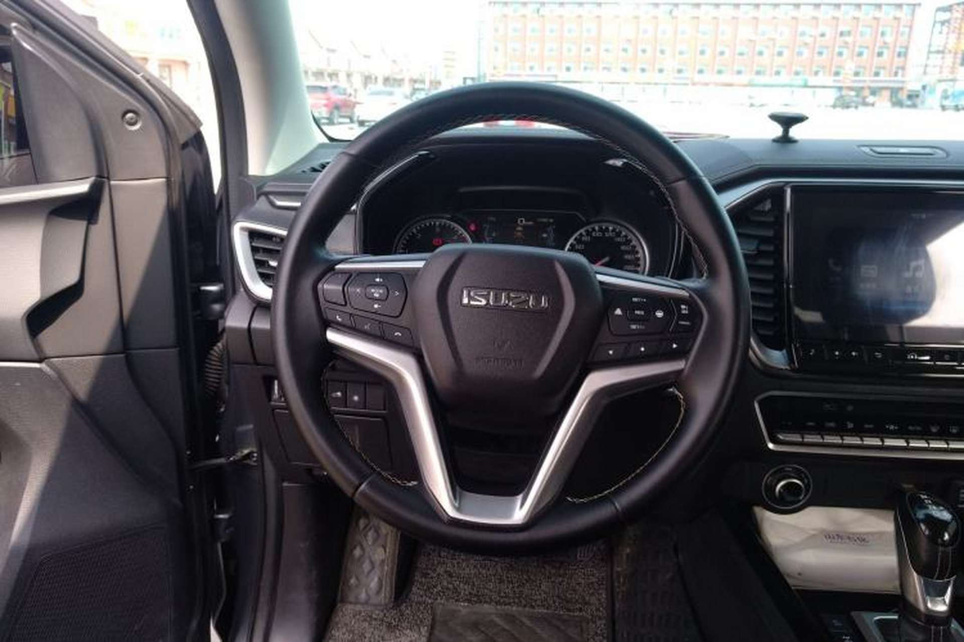 Used Isuzu D-MAX 2021 1.9T Automatic All-Wheel Drive Diesel Global Leading RZ4E Steering Wheel