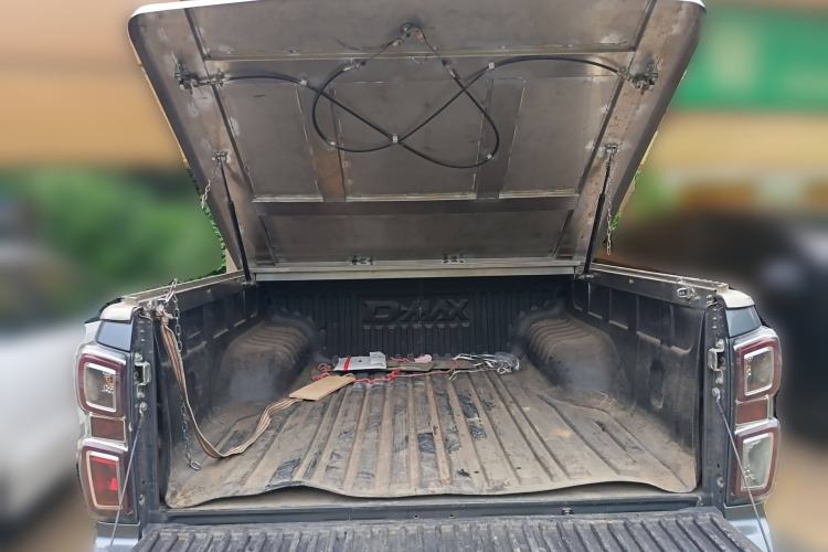 Used Isuzu D-MAX 2021 1.9T Automatic 4x4 Diesel Global Huan Dong RZ4E Trunk