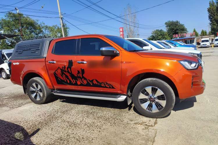 Used Isuzu D-MAX 2021 1.9T Automatic 4x4 Diesel Global Huan Dong RZ4E Exterior 2