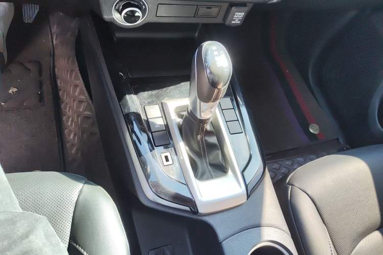 Used Isuzu D-MAX 2021 1.9T Automatic 4x4 Diesel Global Huan Dong RZ4E Gear Lever