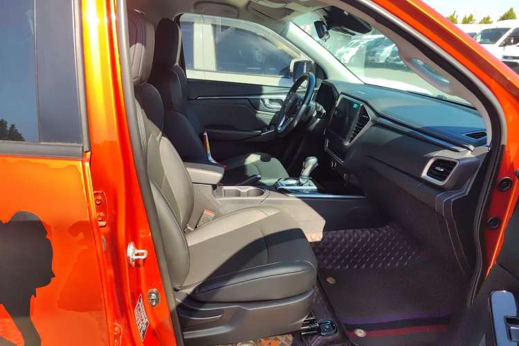 Used Isuzu D-MAX 2021 1.9T Automatic 4x4 Diesel Global Huan Dong RZ4E Right Front Seat