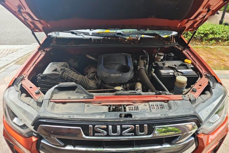 Used Isuzu D-MAX 2021 1.9T Automatic 4x4 Diesel Global Changle Leading RZ4E Engine Bay