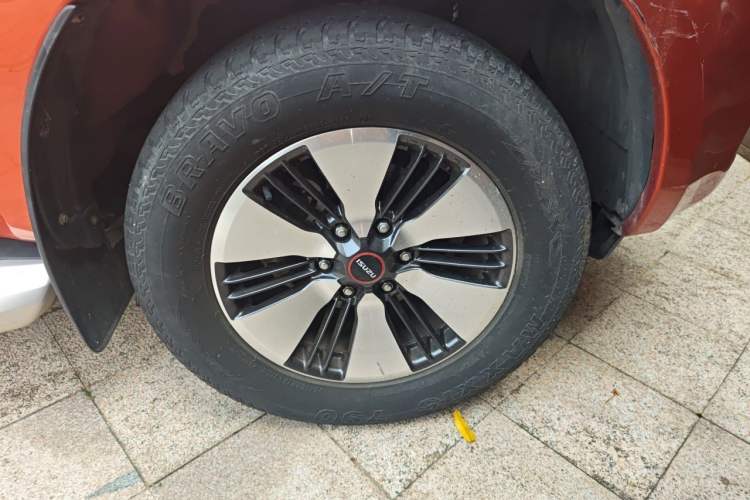 Used Isuzu D-MAX 2021 1.9T Automatic 4x4 Diesel Global Changle Leading RZ4E Right Front Wheel Hub