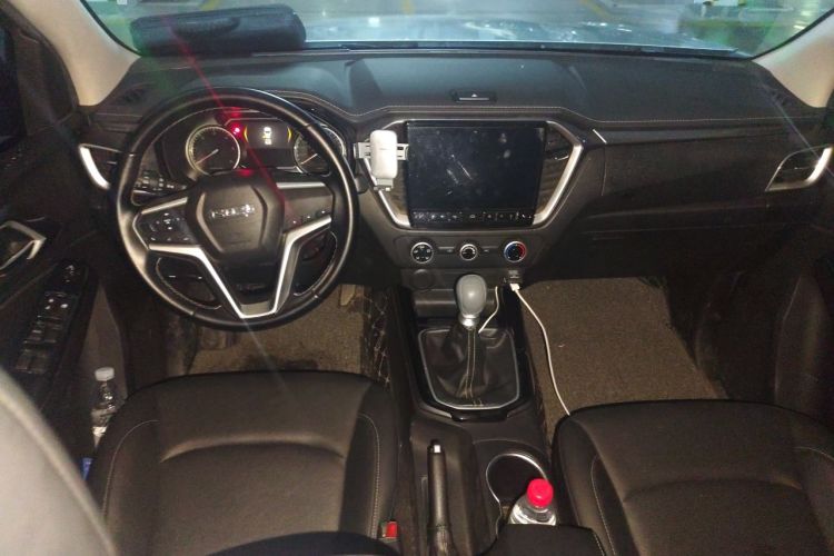 Used Isuzu D-MAX 2021 1.9T Manual Two-Wheel Drive Diesel Global Dynamic RZ4E Center Console
