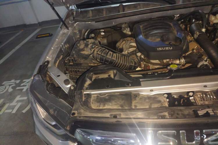 Used Isuzu D-MAX 2021 1.9T Manual Two-Wheel Drive Diesel Global Dynamic RZ4E Engine Bay Right