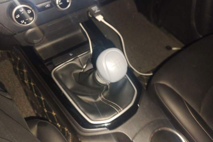 Used Isuzu D-MAX 2021 1.9T Manual Two-Wheel Drive Diesel Global Dynamic RZ4E Gear Lever