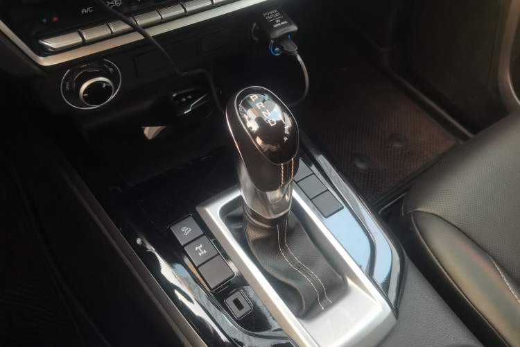Used Isuzu D-MAX 2021 1.9T Automatic 4x4 Diesel Global Huan Dong RZ4E Gear Lever
