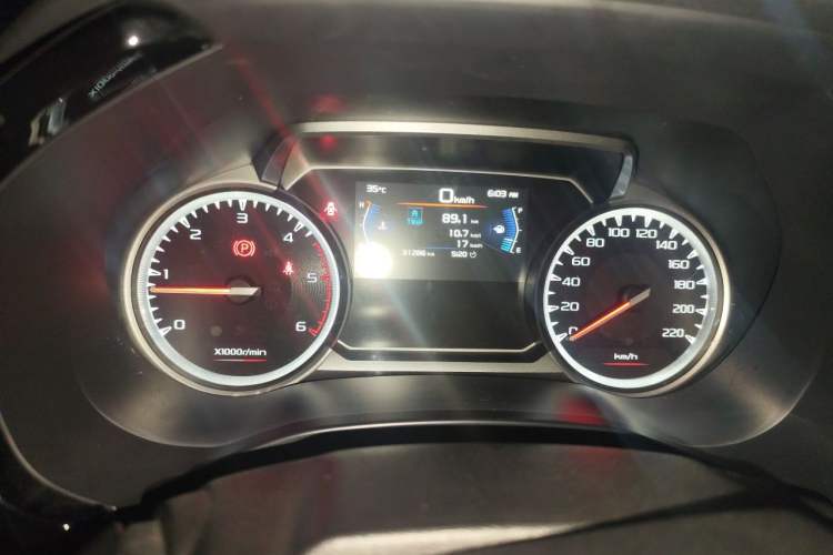 Used Isuzu D-MAX 2021 1.9T Manual Two-Wheel Drive Diesel Global Dynamic RZ4E Instrument Cluster