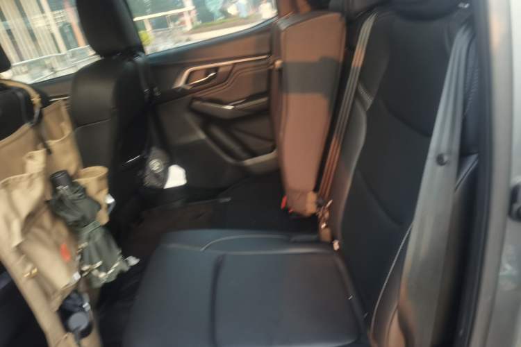 Used Isuzu D-MAX 2021 1.9T Automatic 4x4 Diesel Global Huan Dong RZ4E Left Rear Seat